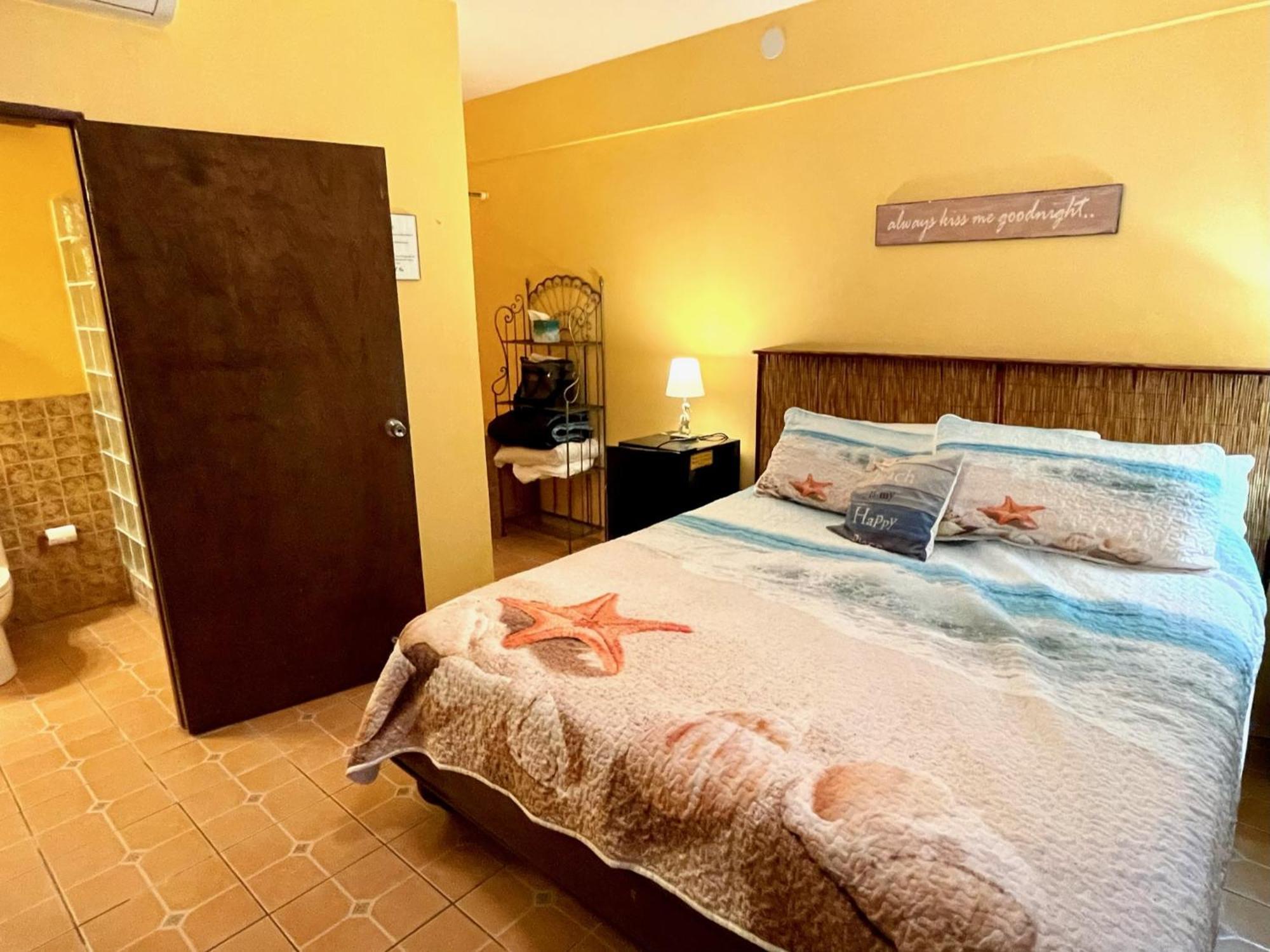 Esperanza Inn Guesthouse (Adults Only) Vieques Bilik gambar