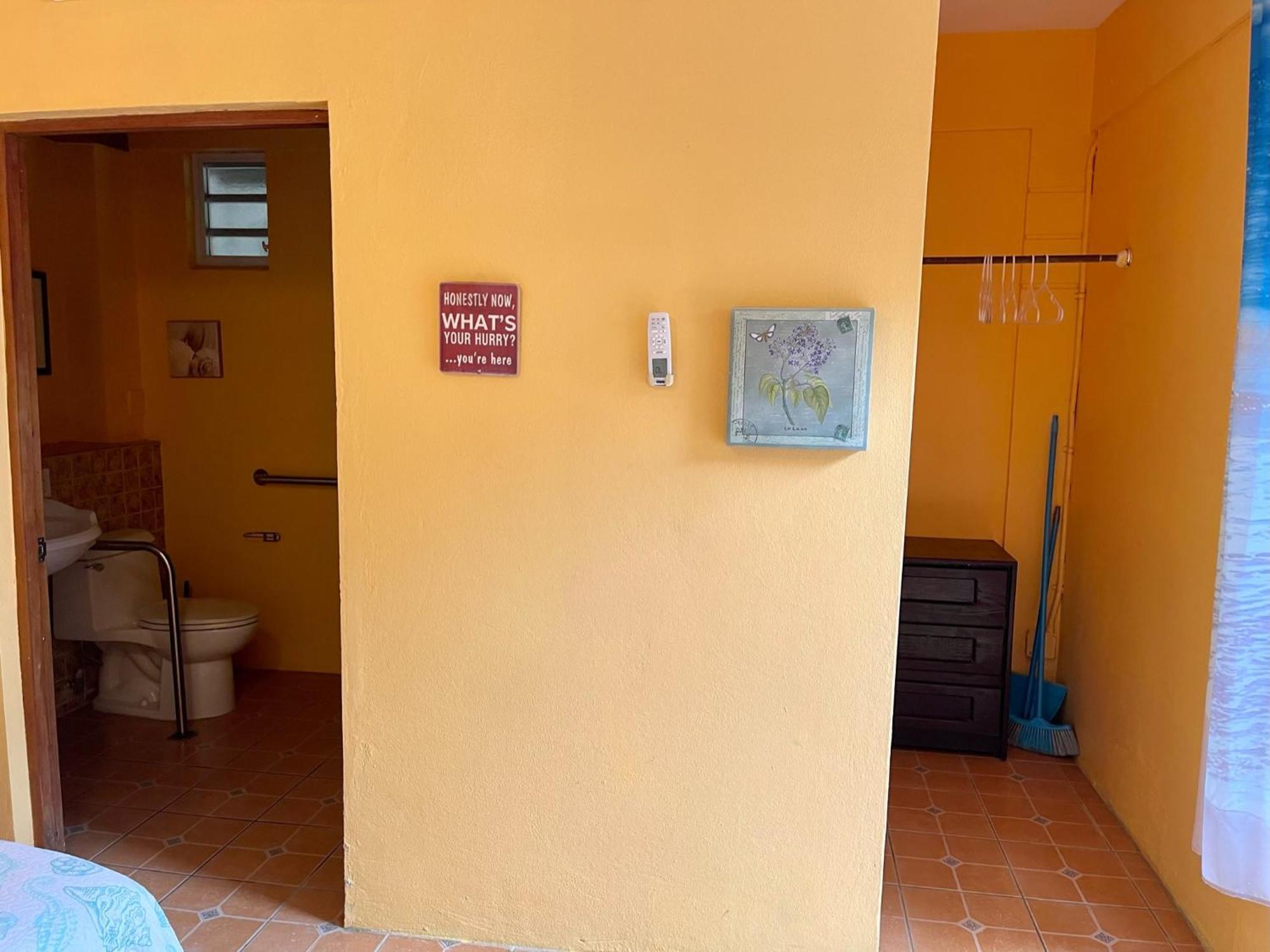 Esperanza Inn Guesthouse (Adults Only) Vieques Bilik gambar