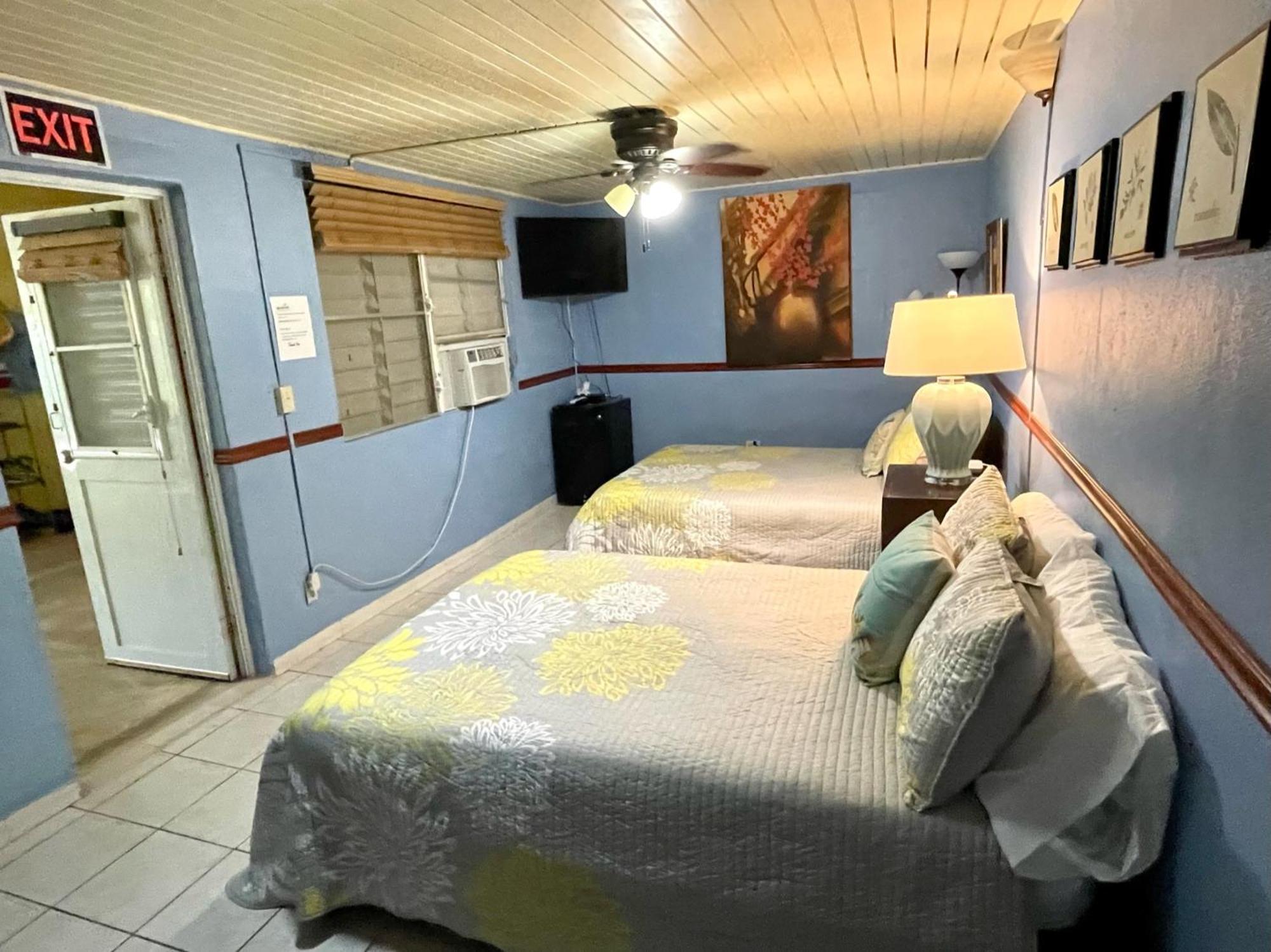 Esperanza Inn Guesthouse (Adults Only) Vieques Bilik gambar