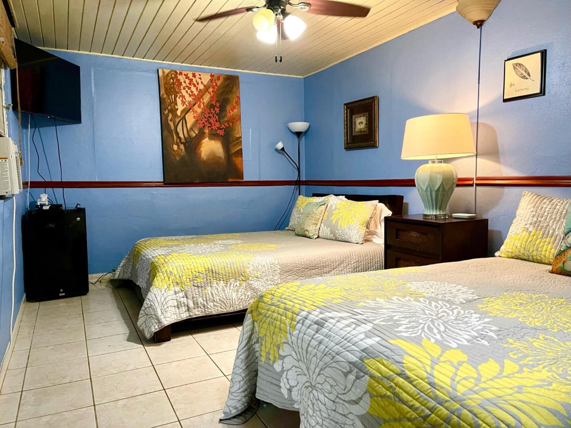 Esperanza Inn Guesthouse (Adults Only) Vieques Bilik gambar